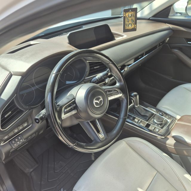 מודעת רכב מאזדה CX-30