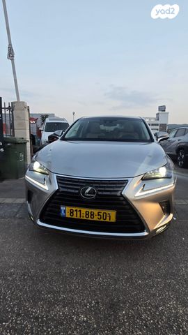 מודעת רכב לקסוס NX