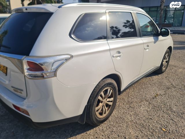 מיצובישי אאוטלנדר