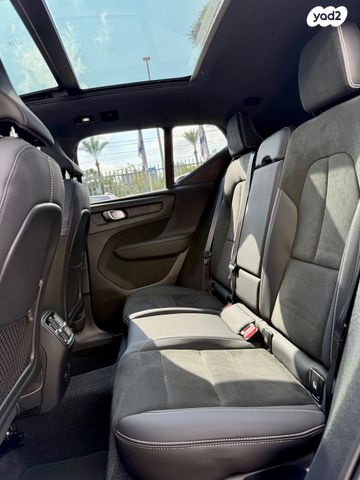 וולוו XC40