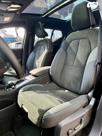 וולוו XC40