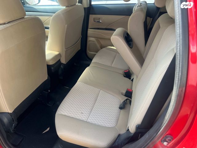 מיצובישי אאוטלנדר