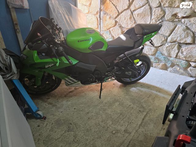 מודעת רכב קאוואסאקי נינג'ה ZX 10R