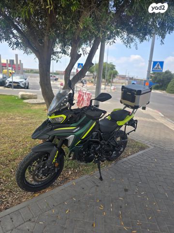 בנלי TRK702X