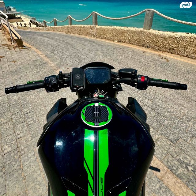 קאוואסאקי Z900