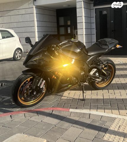 קאוואסאקי נינג'ה ZX 10R