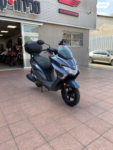 סוזוקי בורגמן 125