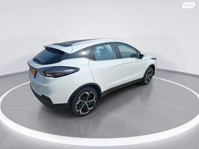 ג׳ילי Geometry C