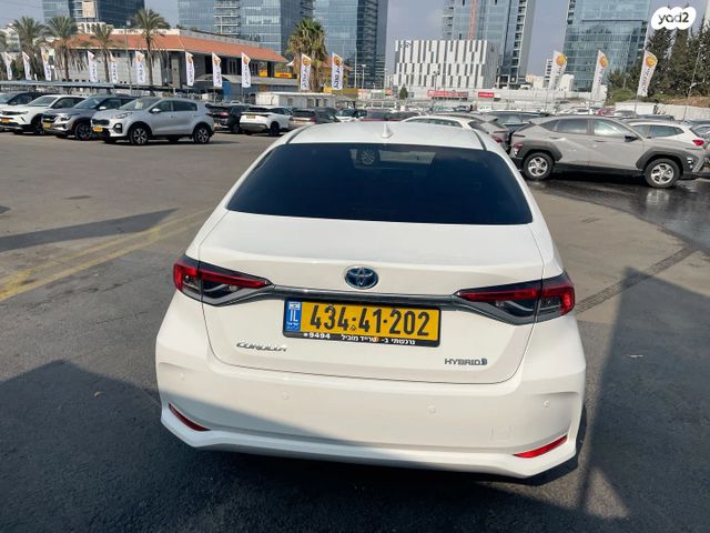 טויוטה קורולה