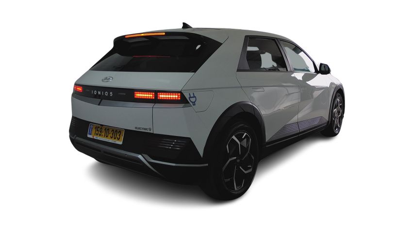 יונדאי איוניק 5