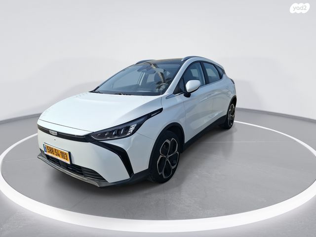 ג׳ילי Geometry C