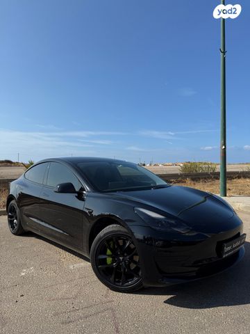 מודעת רכב טסלה מודל 3