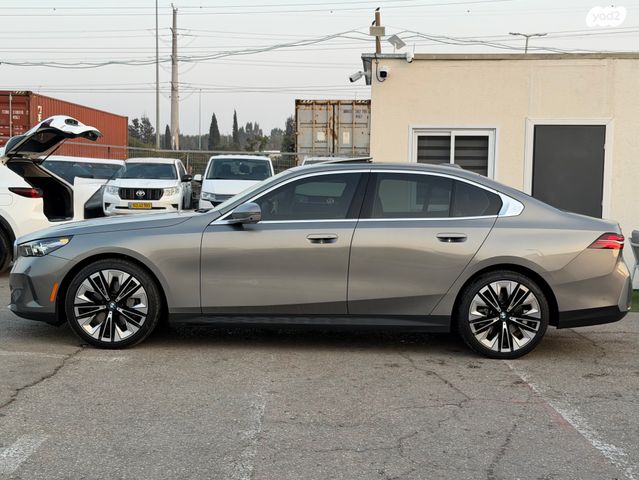 מודעת רכב ב מ וו סדרה 5 2