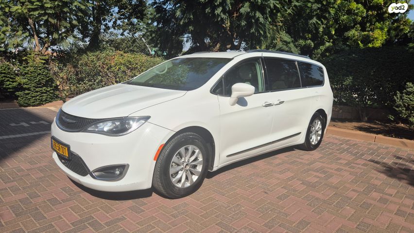 מודעת רכב קרייזלר פסיפיקה