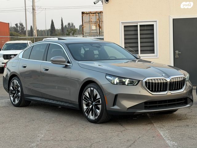 מודעת רכב ב מ וו סדרה 5