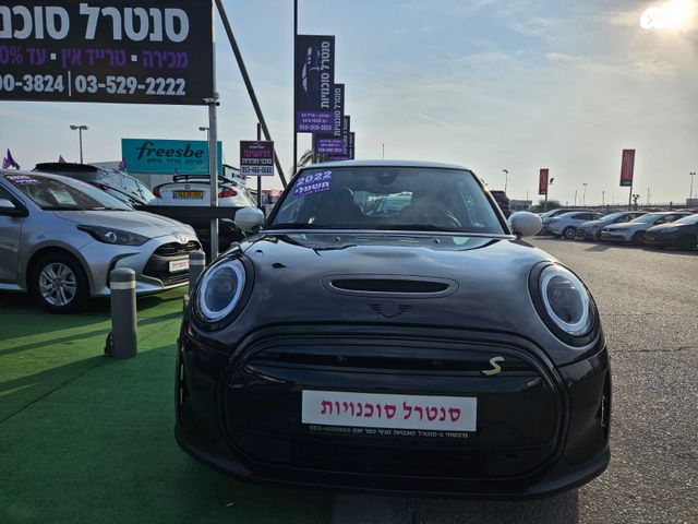 מיני קופר SE (חשמלית)