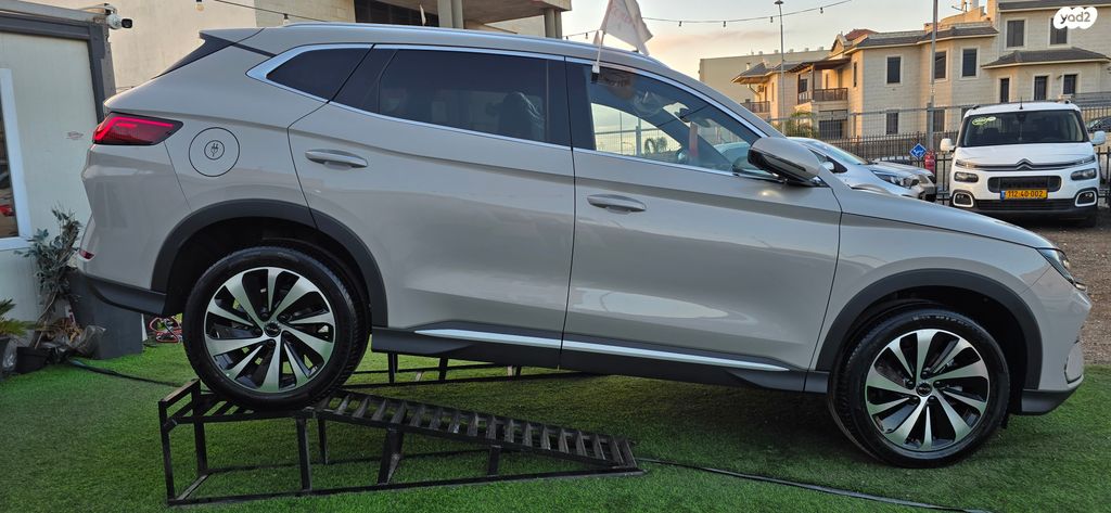 בי.ווי.די סיל U