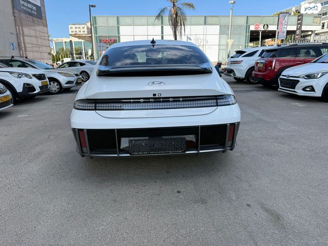 יונדאי איוניק 6