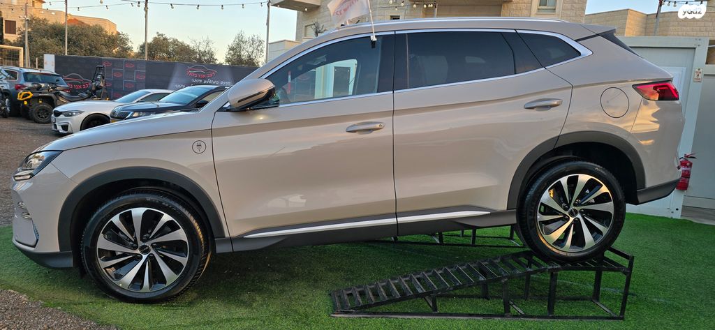 בי.ווי.די סיל U