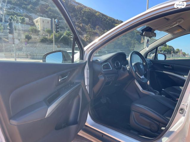 סוזוקי S-Cross