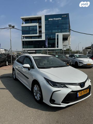 טויוטה קורולה