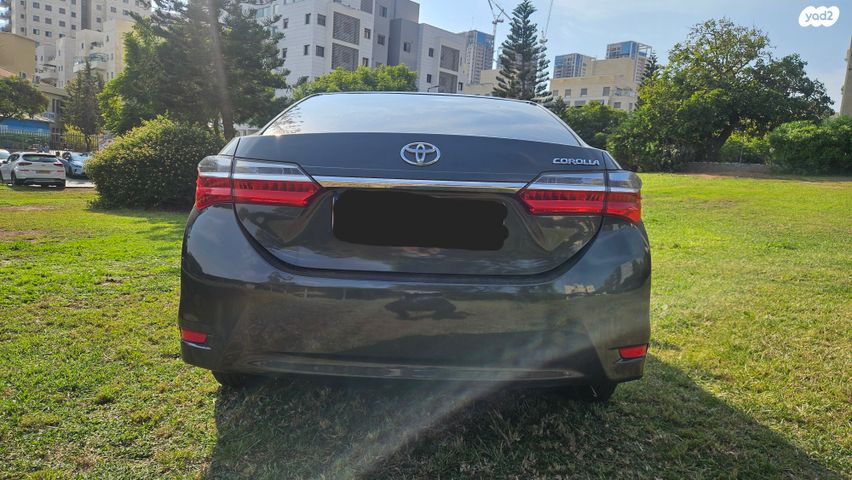 טויוטה קורולה