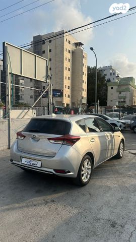 טויוטה אוריס