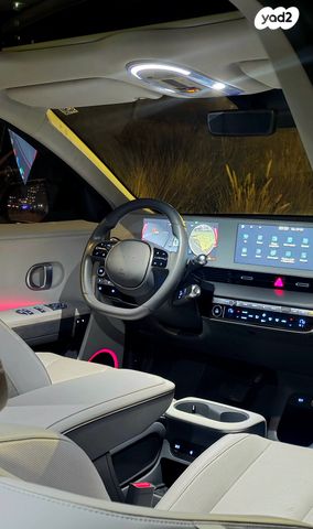 יונדאי איוניק 5