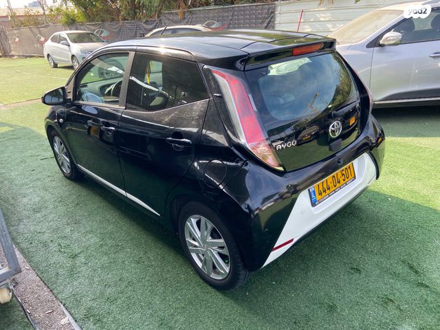 מודעת רכב טויוטה אייגו