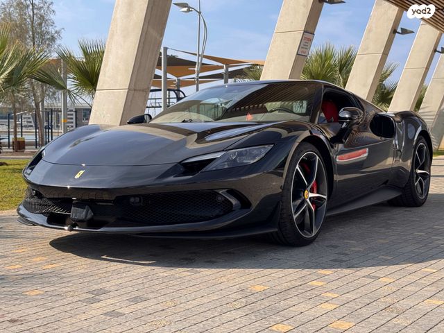 מודעת רכב פרארי 296 GTB 2