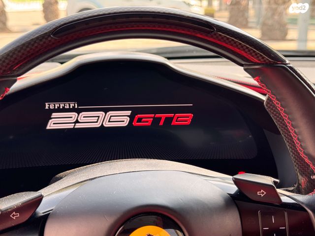 פרארי 296 GTB