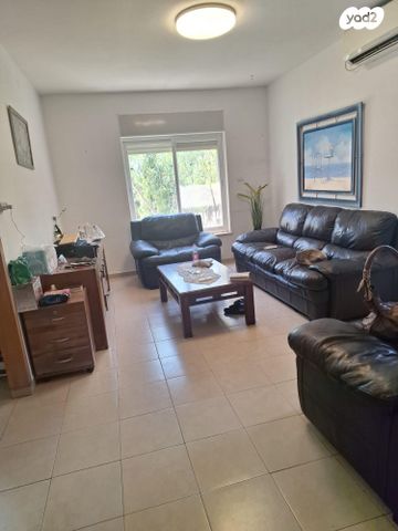 לואי ליפסקי 43