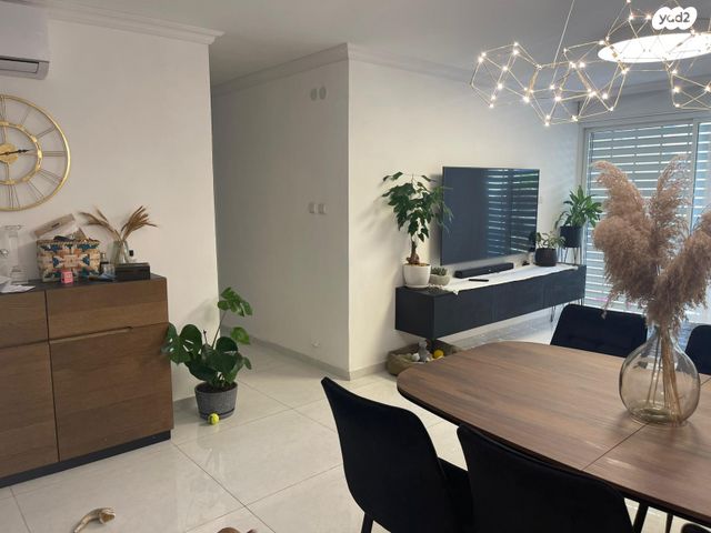 דירה, משה שרת 20, קרית שרת מערב, חולון