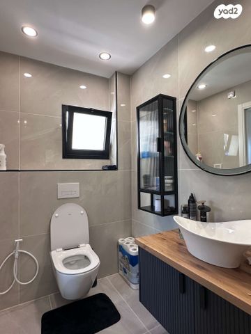 דירה, קרן היסוד 59, מרכז העיר, סביניה, הוותיקה, קרית ביאליק