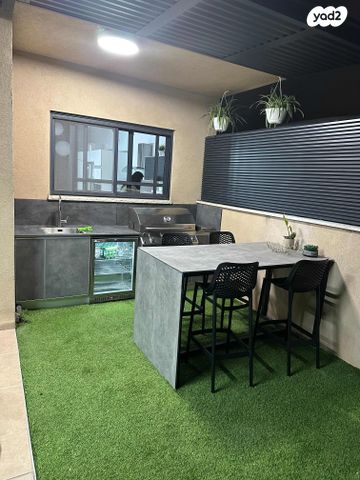 בית פרטי/ קוטג', הברושים 1, חוסן, חוסן