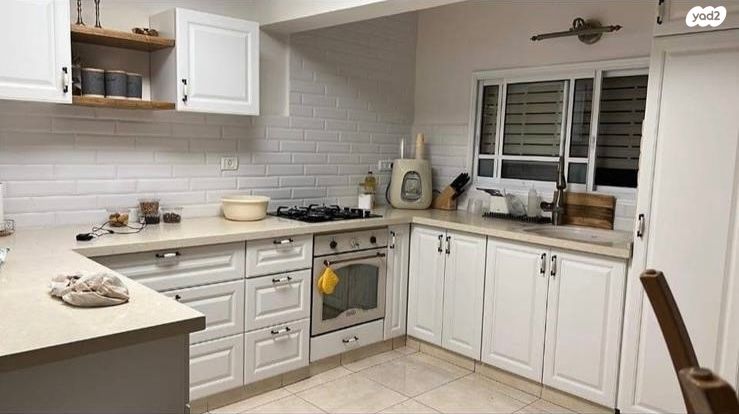 דירה, ז'בוטינסקי 17, שיכון ד, טבריה