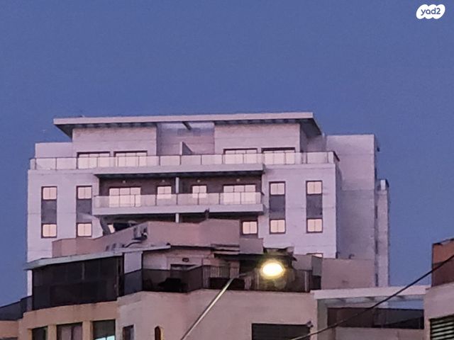 גג/ פנטהאוז, סנפיר 2, נווה חן, תל אביב יפו