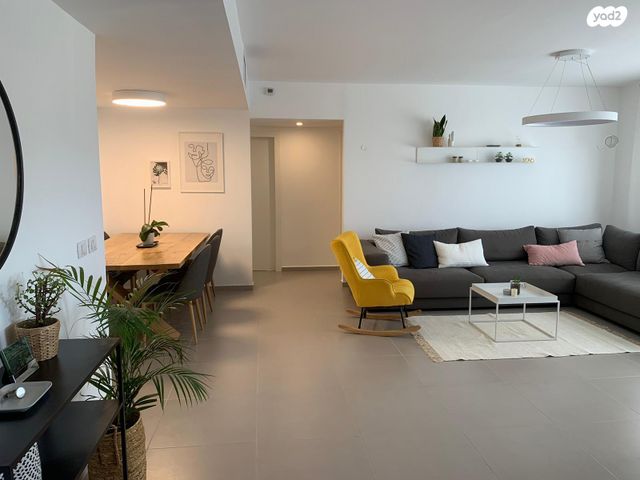 שושנה דמארי 1