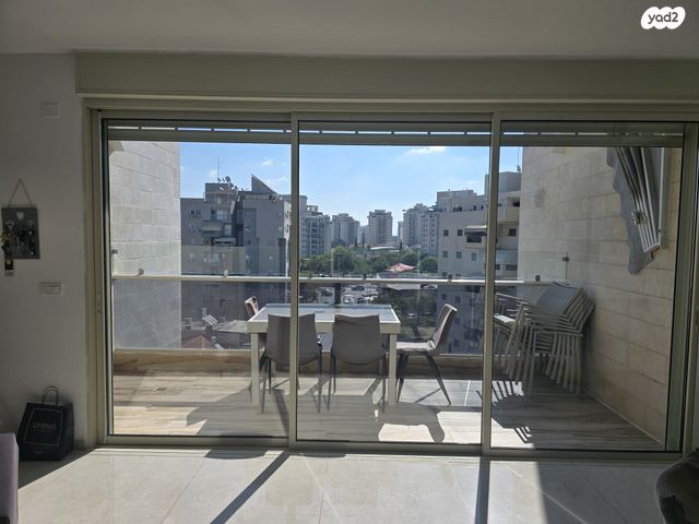 דירה, ארבע ארצות 12, ג'סי כהן, חולון