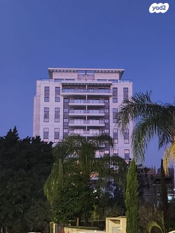 גג/ פנטהאוז, סנפיר 2, נווה חן, תל אביב יפו
