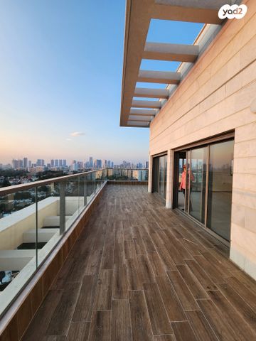 גג/ פנטהאוז, סנפיר 2, נווה חן, תל אביב יפו