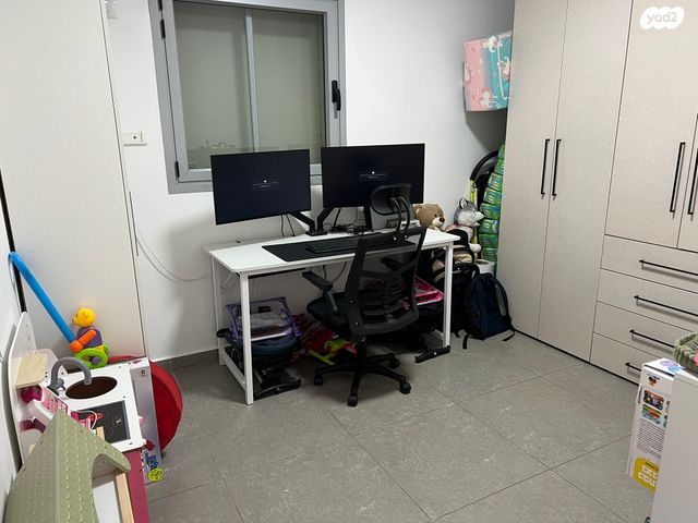 דירה, שמעון פרס 1, המחנה הצבאי, קרית מלאכי