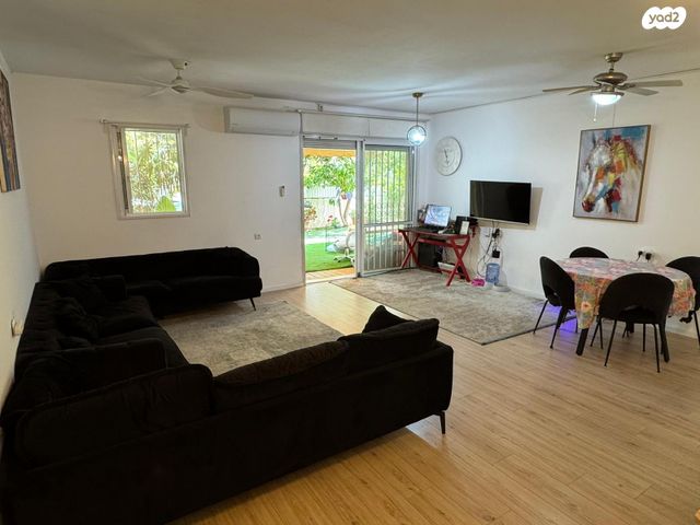 דירת גן, המרד 7, קרית אליהו גולומב, רעננה