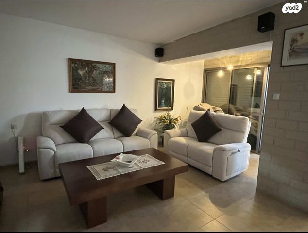 דו משפחתי, הנגב 29, רובע ג', אריאל