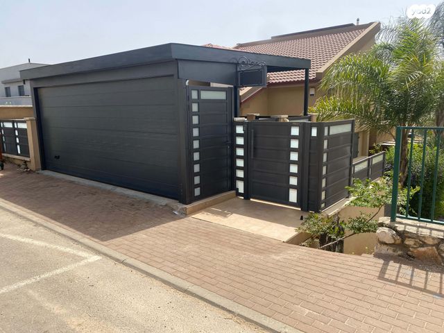 בית פרטי/ קוטג', הברושים 1, חוסן, חוסן