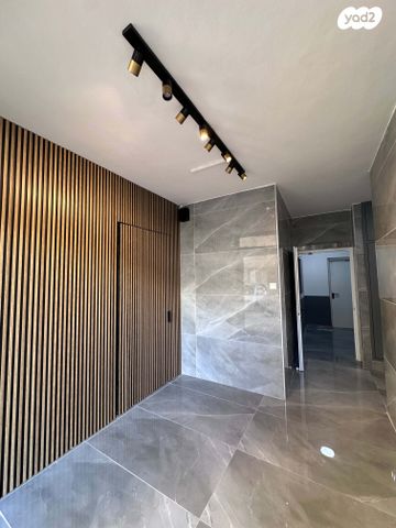 דירה, קרן היסוד 59, מרכז העיר, סביניה, הוותיקה, קרית ביאליק