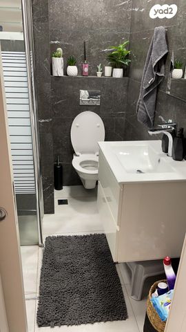 דירה, משה שרת 20, קרית שרת מערב, חולון