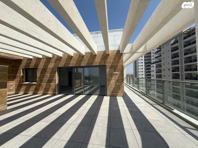 גג/ פנטהאוז, אהוד מנור 1, נאות אפק, אפקה, קרית ביאליק