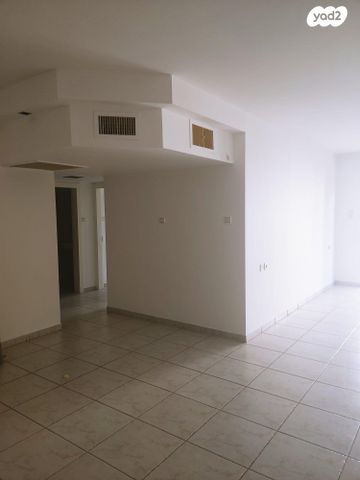 דירה, הרימון 8, רמת הדקלים, גבעת שמואל