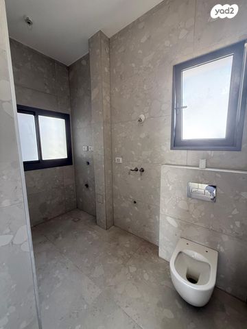 גג/ פנטהאוז, אהוד מנור 1, נאות אפק, אפקה, קרית ביאליק